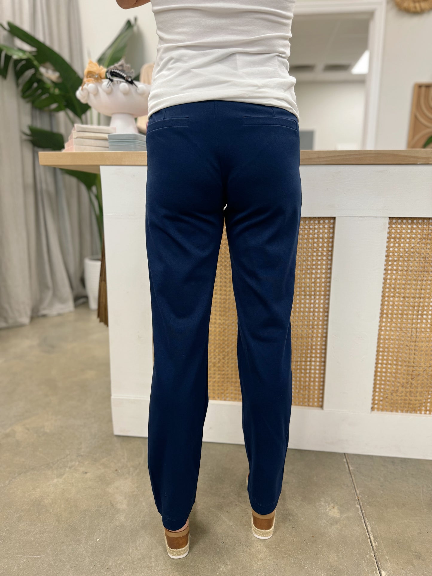 Magic High Slim Straight Pants Navy