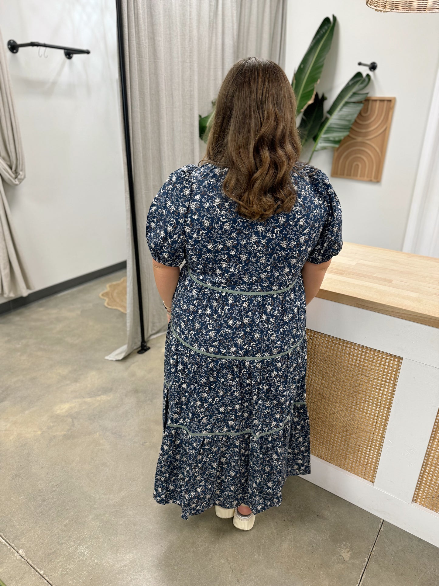 The Piping Floral Midi Dress