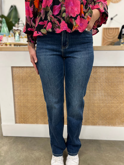 HIGH RISE FULL LENGTH DARK WASH STRAIGHT JEANS