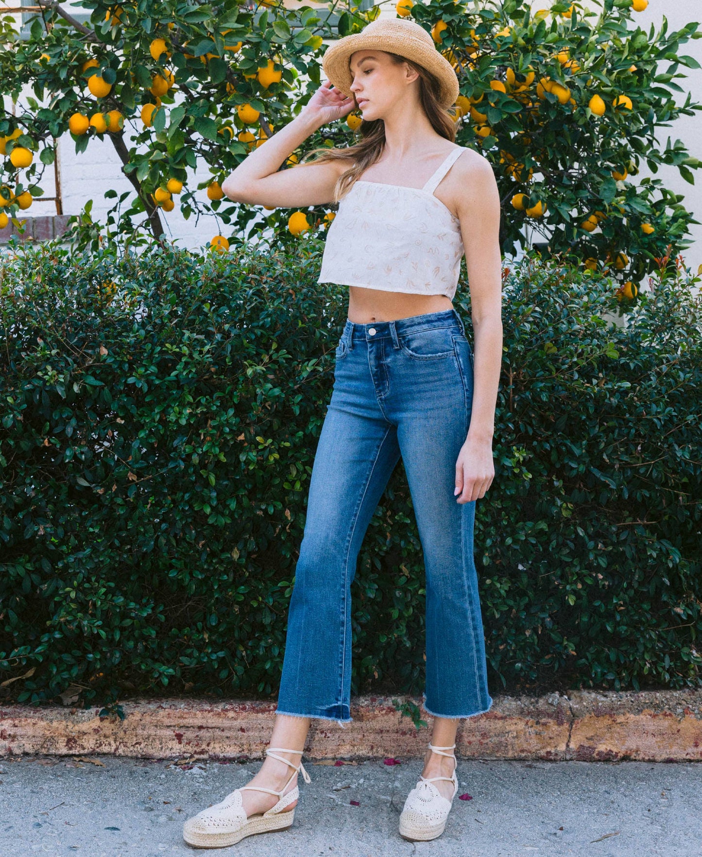 HIGH RISE  KICK FLARE JEANS