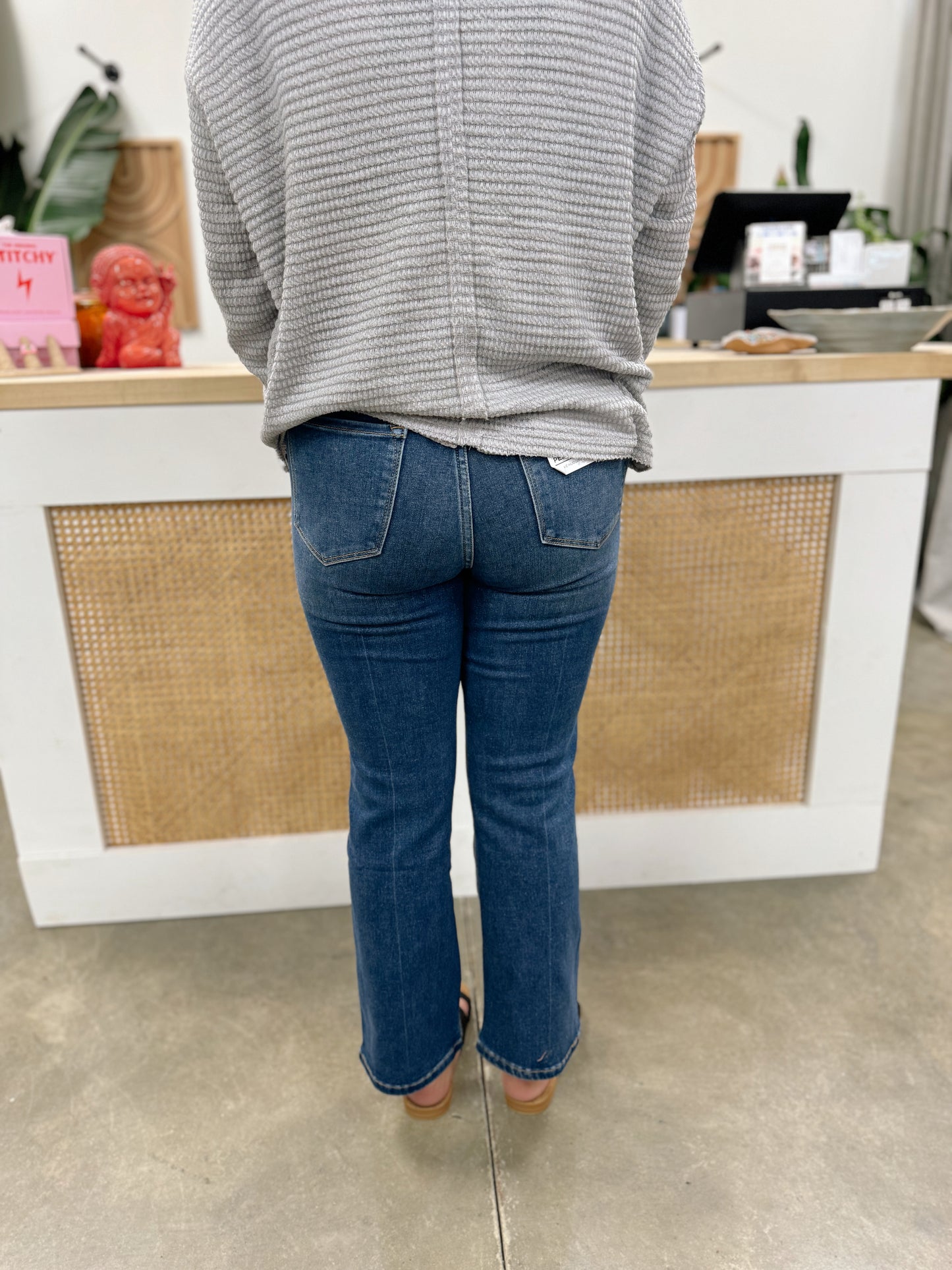 Bayeas Cropped Dark Wash
