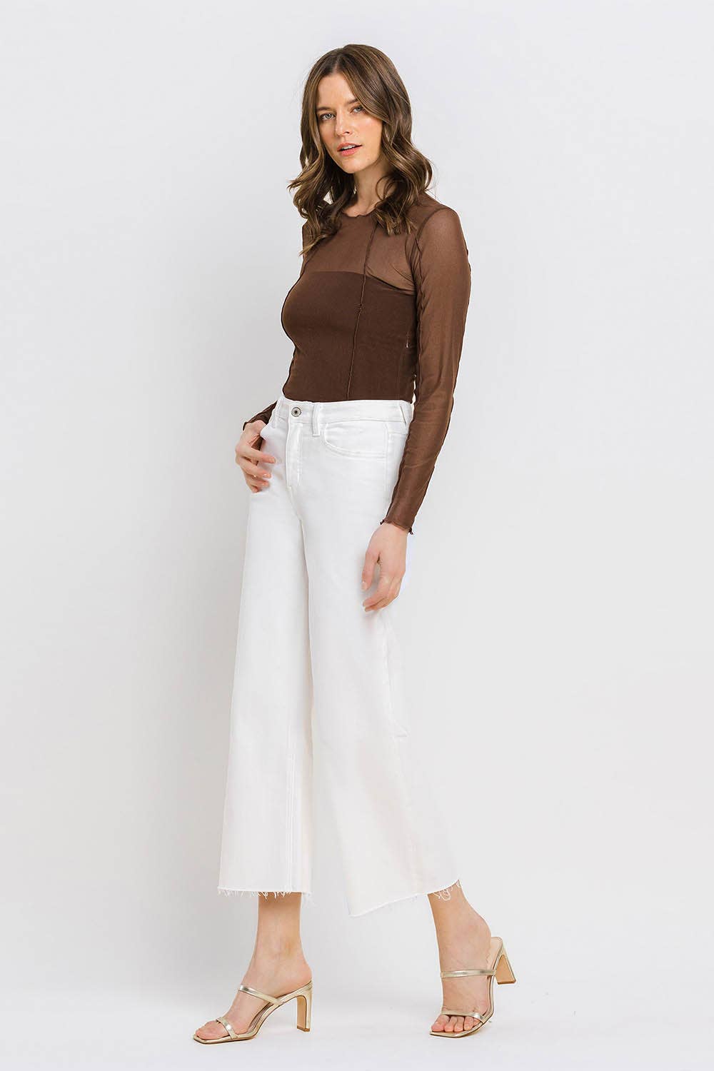 HIGH RISE CLEAN CUT RAW HEM CROP WIDE LEG JEANS