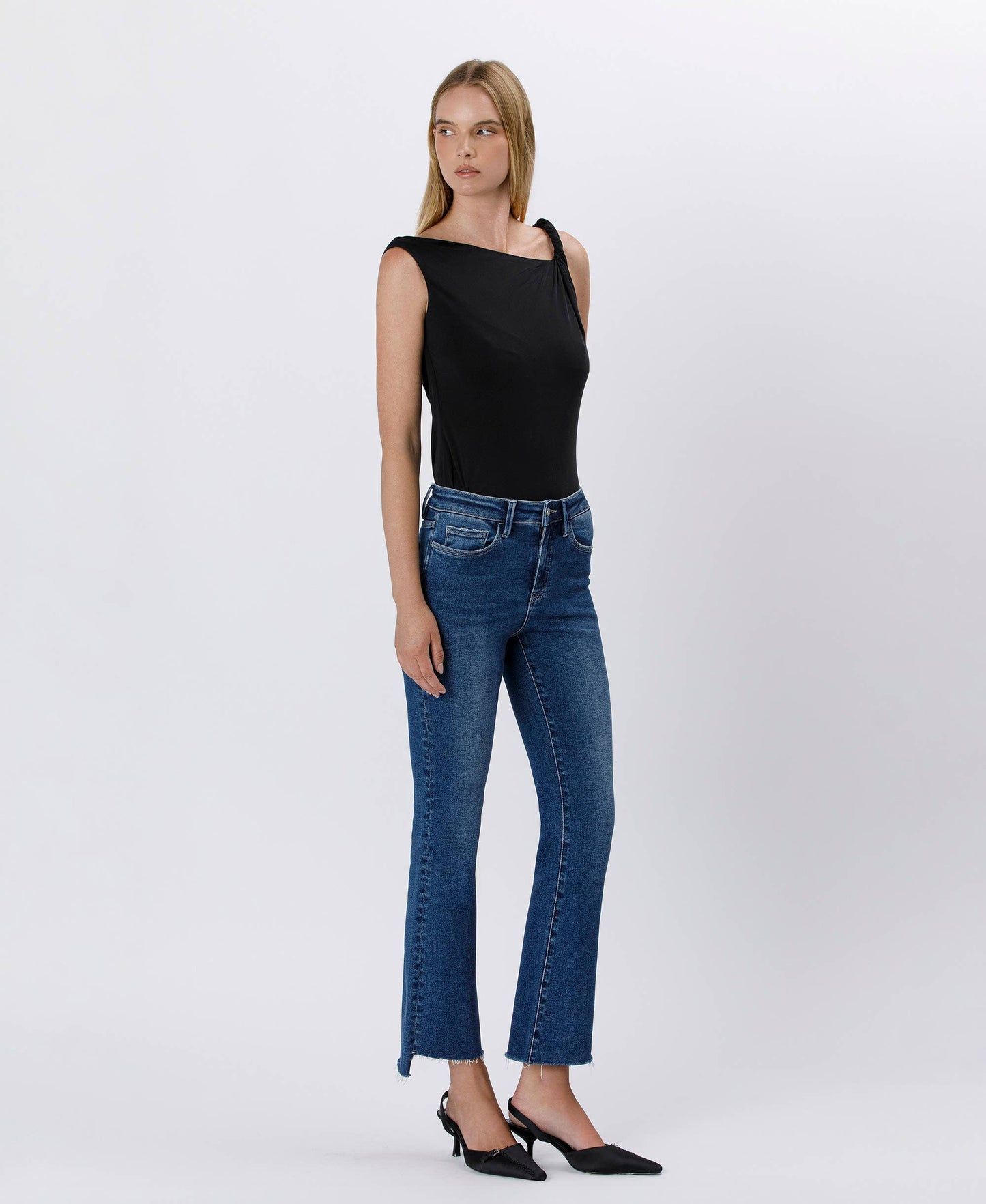 HIGH RISE RAW SIDE STEP HEM BOOTCUT JEANS